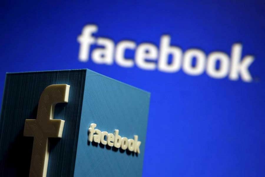Facebook ad revenue tops $10 billion
