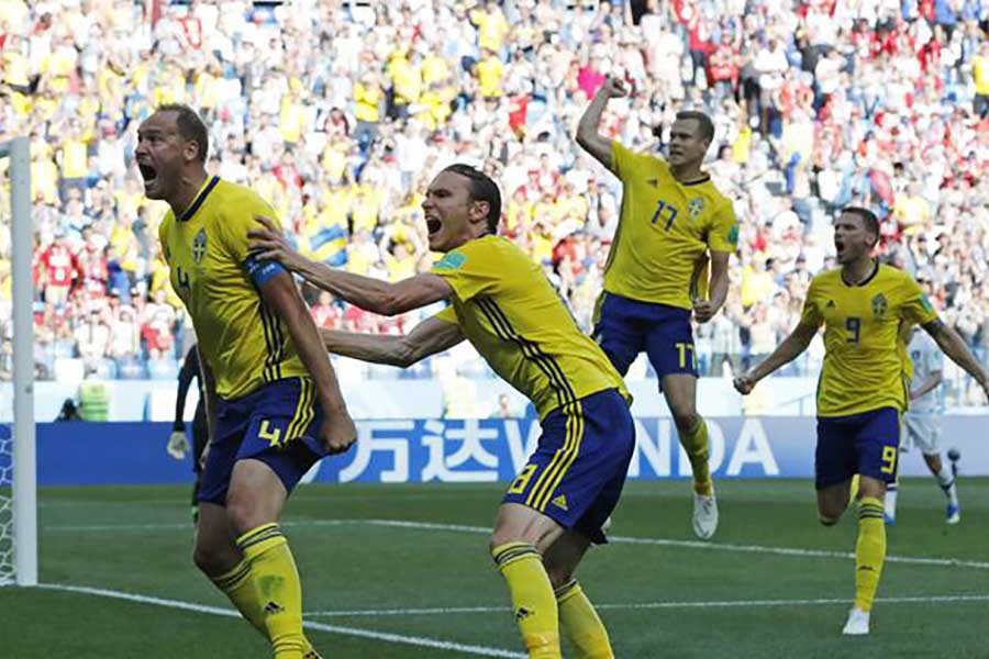 Sweden begins World Cup campaign with win
