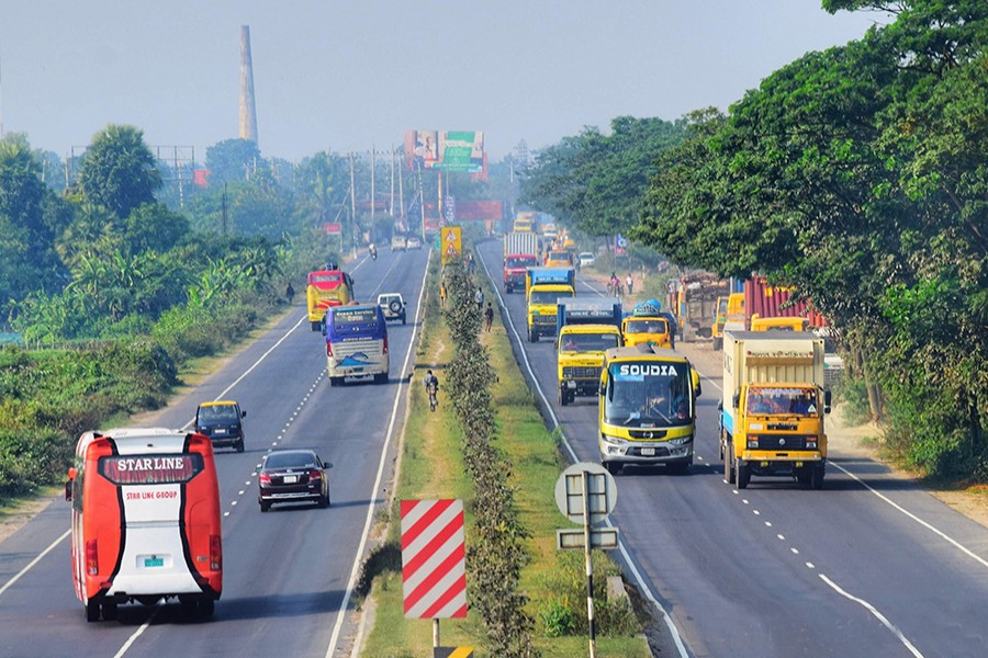 Govt mulls imposing charge for road users