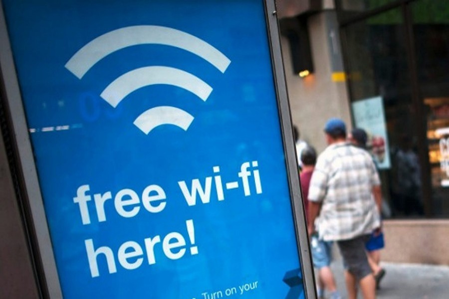 Govt backs off from setting up free Wi-Fi zones, finally