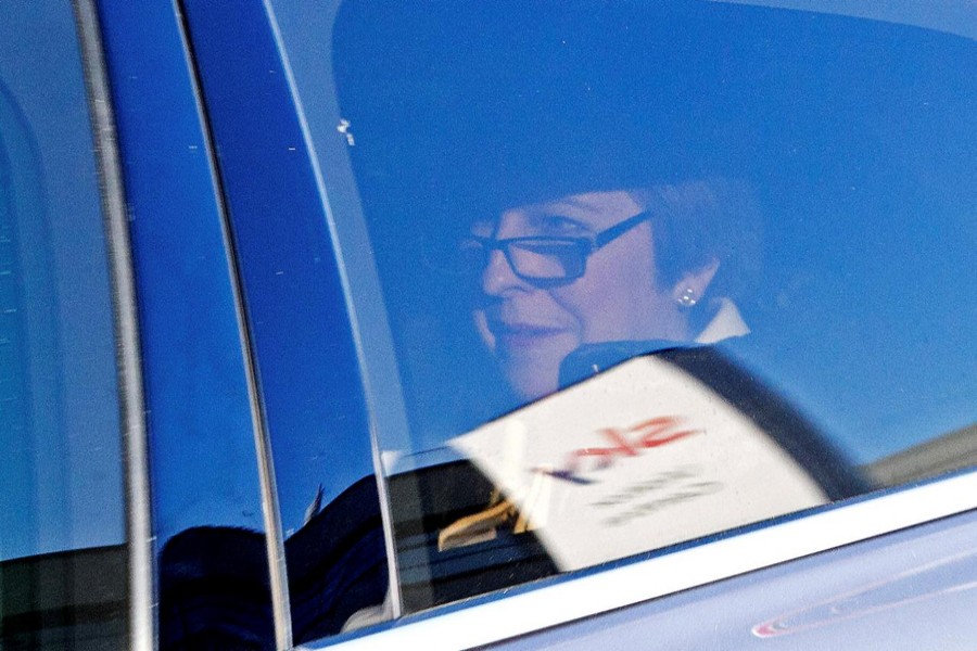 May says getting rid of her risks delaying Brexit