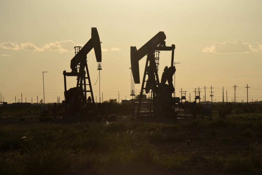 Oil prices drop for third session as oversupply worries drag