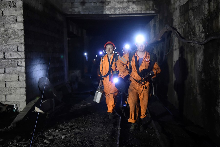 21 die in China coal mine collapse
