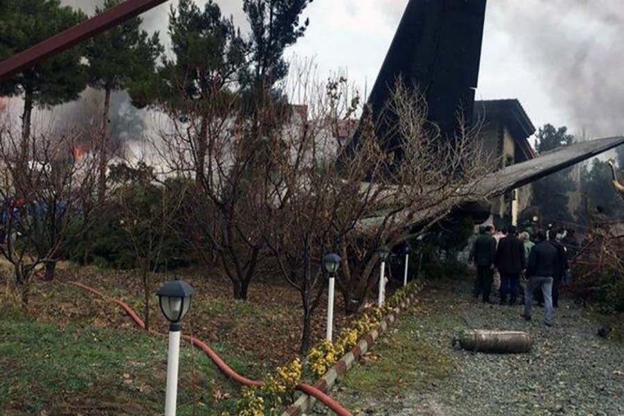 15 die after military cargo plane crashes in Iran