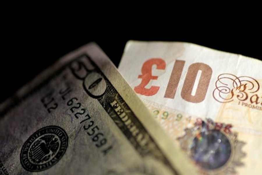 Dollar stalls, sterling steadies after May wins no-confidence vote