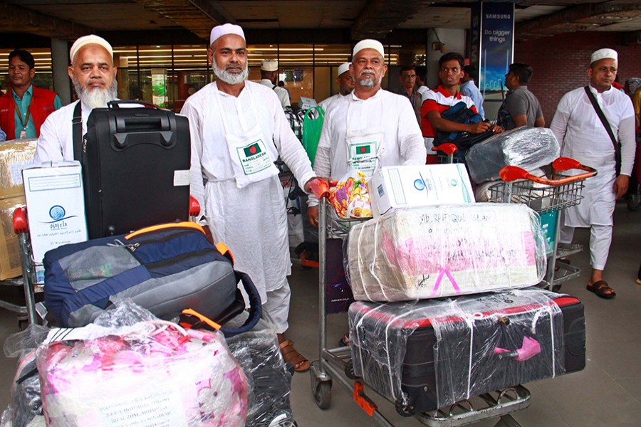 Govt punishes 37 pvt hajj agencies for irregularities