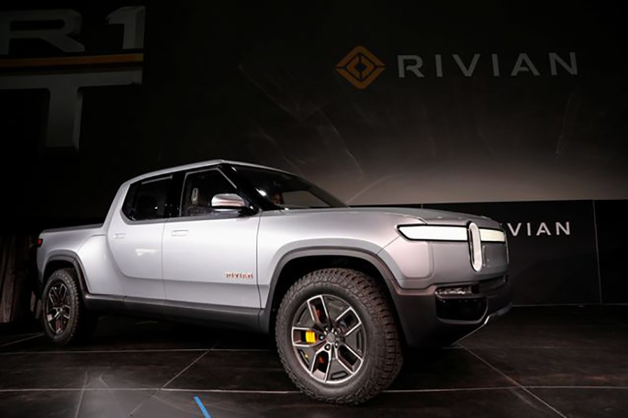 Amazon, GM in talks to invest in Tesla rival Rivian