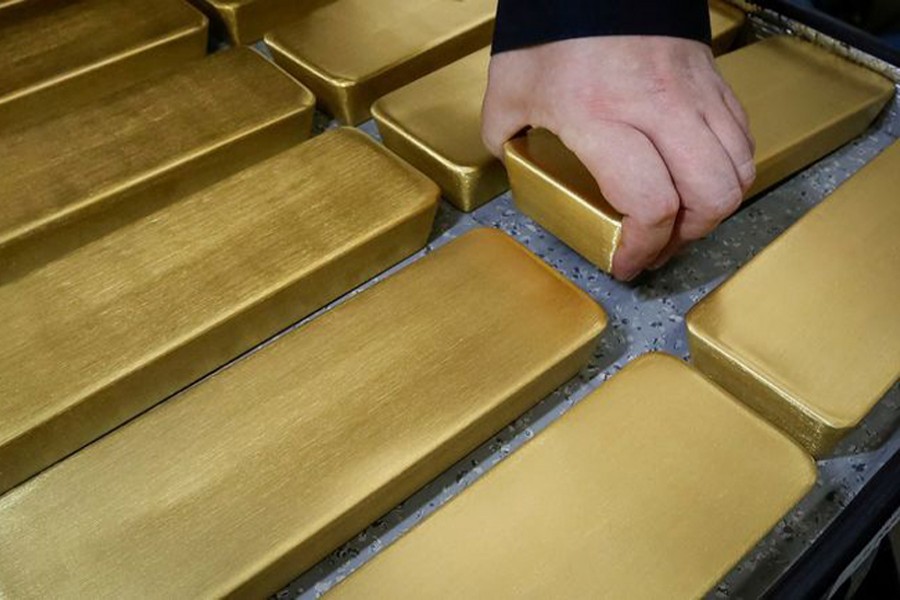 Gold rangebound as investors eye trade talks