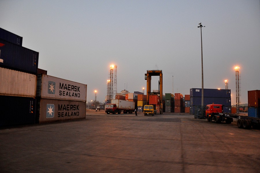 Govt mulls bond facility for all export sectors