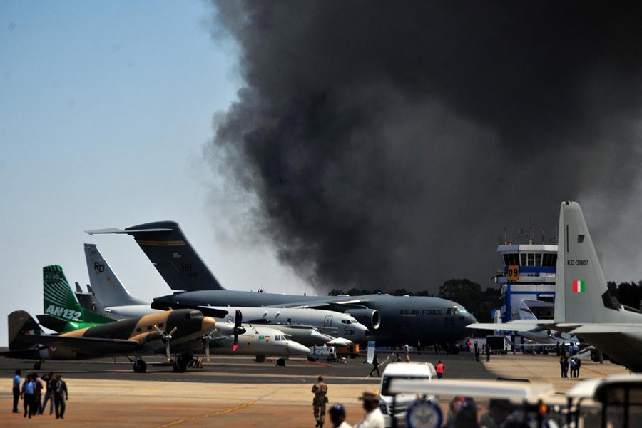 Fire at air show destroys three hundred cars in India