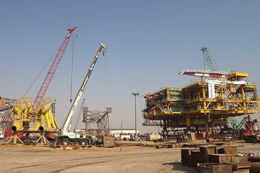 US aims to cut Iran oil exports  to under 1.0m bpd from May