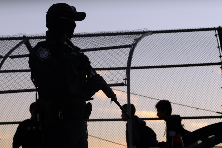 Mexico detains over 100 Central American migrants