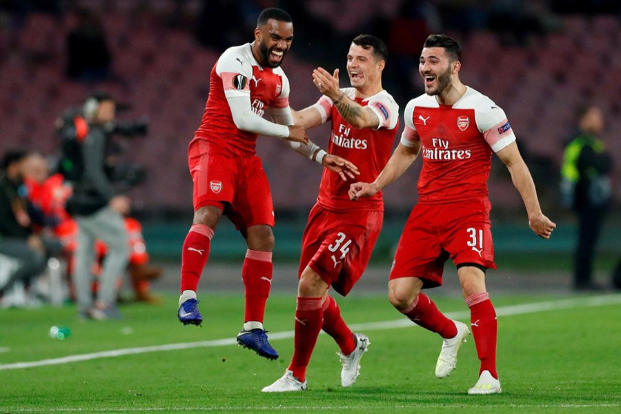 Lacazette free kick sends Gunners into Europa League semis
