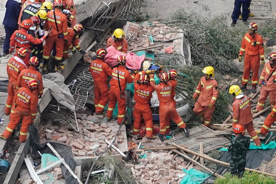 10 die after factory wall collapse in Shanghai