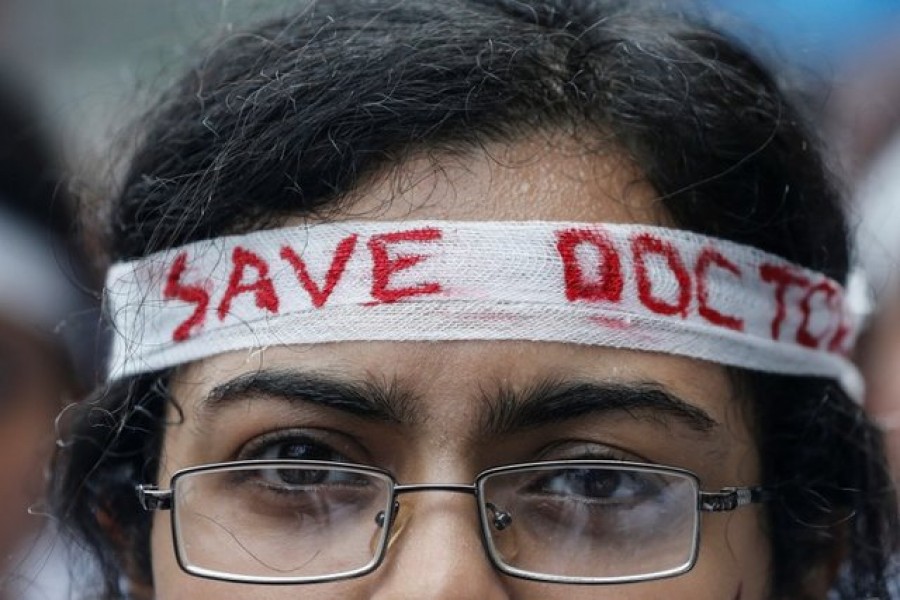 Doctors in West Bengal call off strike after safety assurances