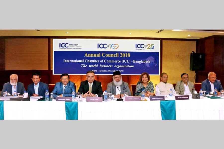 ICC Bangladesh President Mahbubur Rahman (centre) presenting ICCB Executive Board Report at ICCB Annual Council 2018 held Tuesday  in a city hotel. While on his left ICCB Vice President Rokia A. Rahman, BIA President Sheikh Kabir Hossain, Envoy Group Chairman Kutubuddin Ahmed & Square Textiles Chairman Tapan Chowdhury and on his right DCCI President Osama Taseer, BKMEA former 1st Vice President Mohammed Hatem, Ha-meem Group Managing Director A.K. Azad and ICCB Secretary General Ataur Rahman.