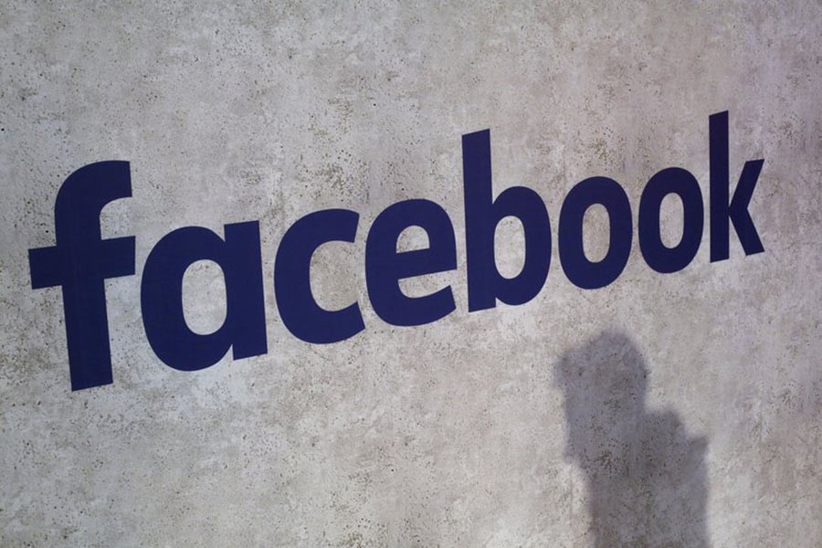 Facebook plans to offer millions of dollars to publishers for news