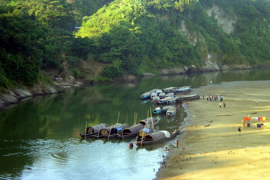 Govt to bring domestic tour operators under regulations