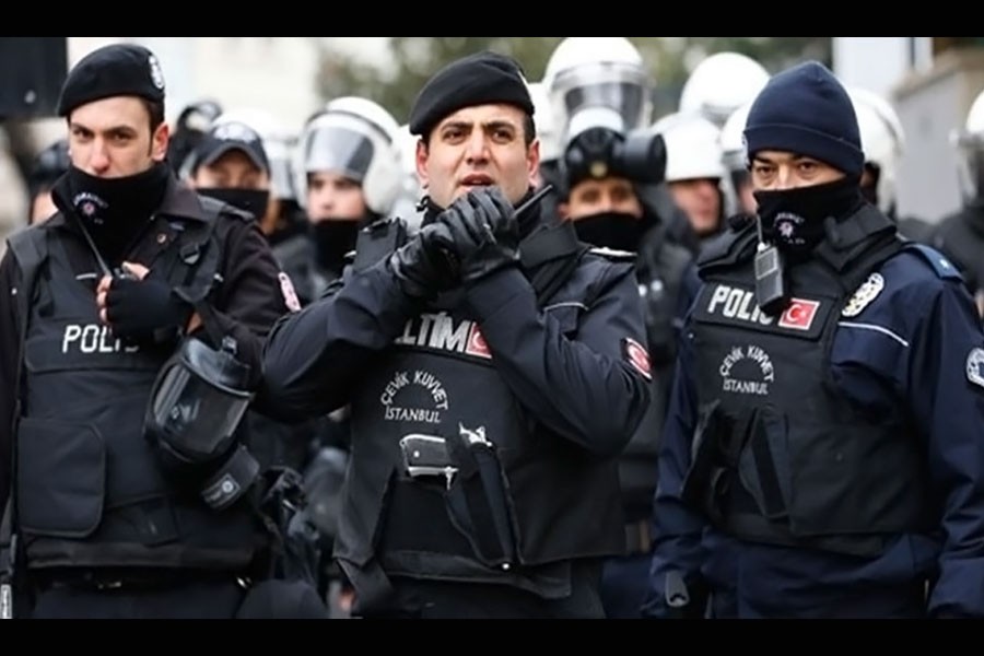 Turkish police detain 418 in Kurdish militant probe