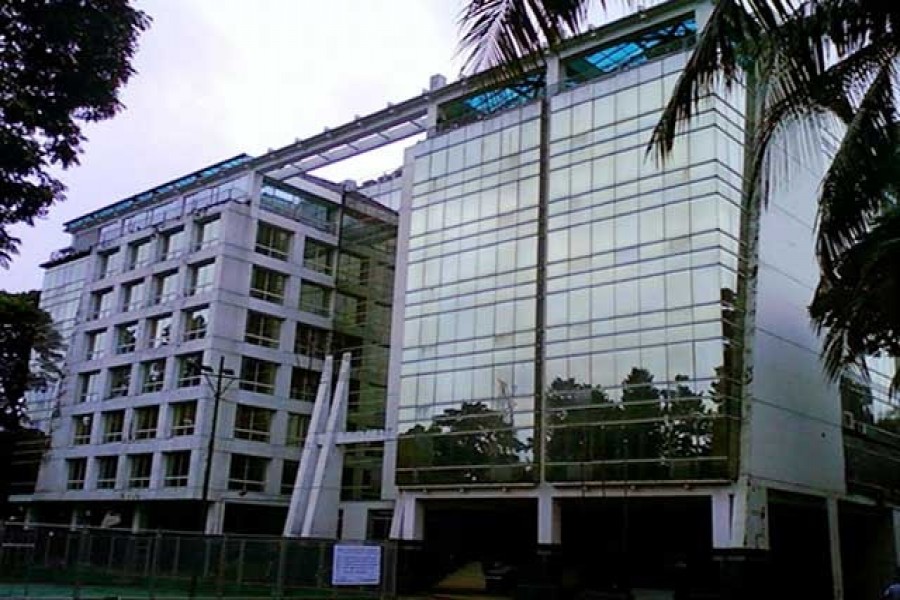 BTRC serves notice on GP, Robi over ‘unpaid’ dues