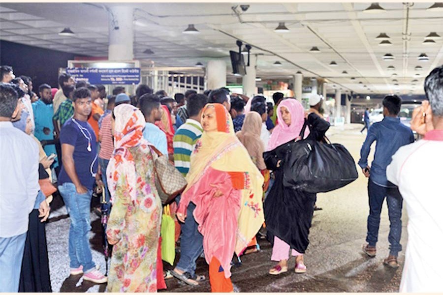 Dhaka dist top sender of female job seekers