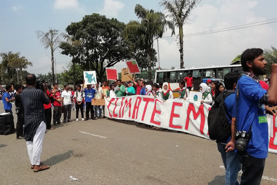 Children in Dhaka join global climate strike
