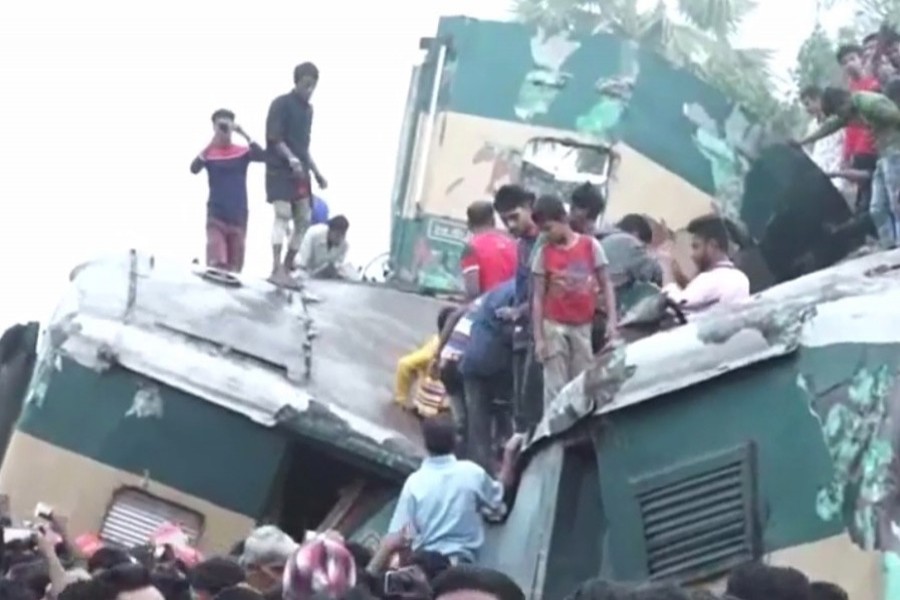 Train collision: Turna Nishita loco master, two others suspended