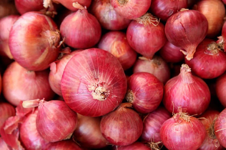 Big shipments of onion arriving through cargo aircraft, ships