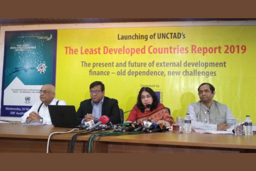 Bangladesh has to play leading role in int’l negotiations: Debapriya