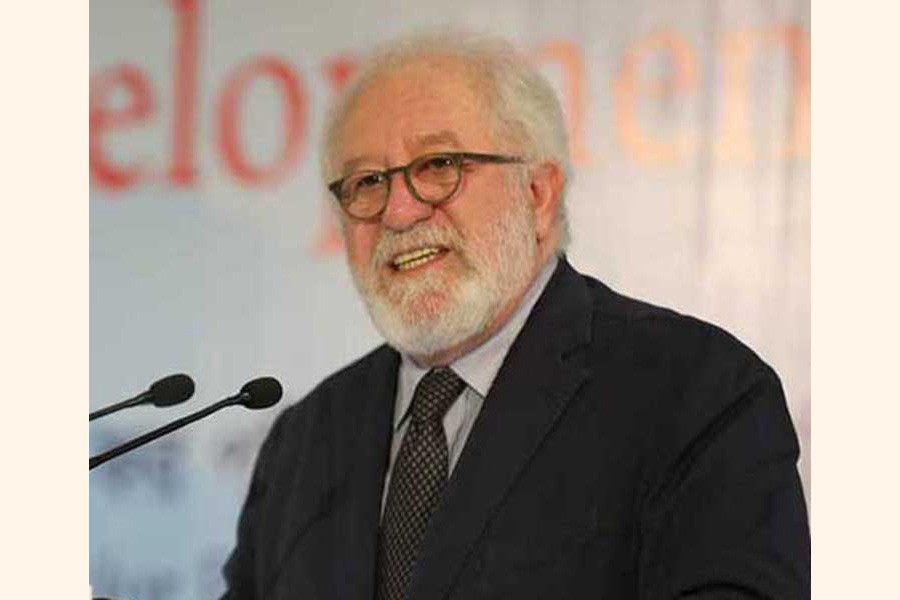 Dr Mario Pezzini