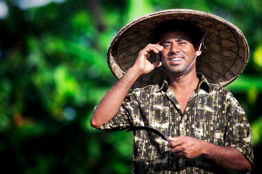 Mobile phone subscribers now stand at 164.83m
