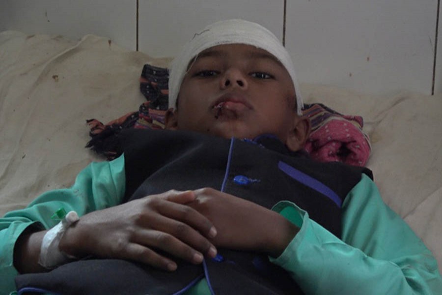 Eight hurt as two launches collide on Meghna