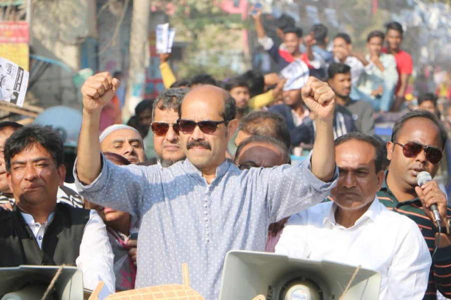 Atiqul unveils election manifesto