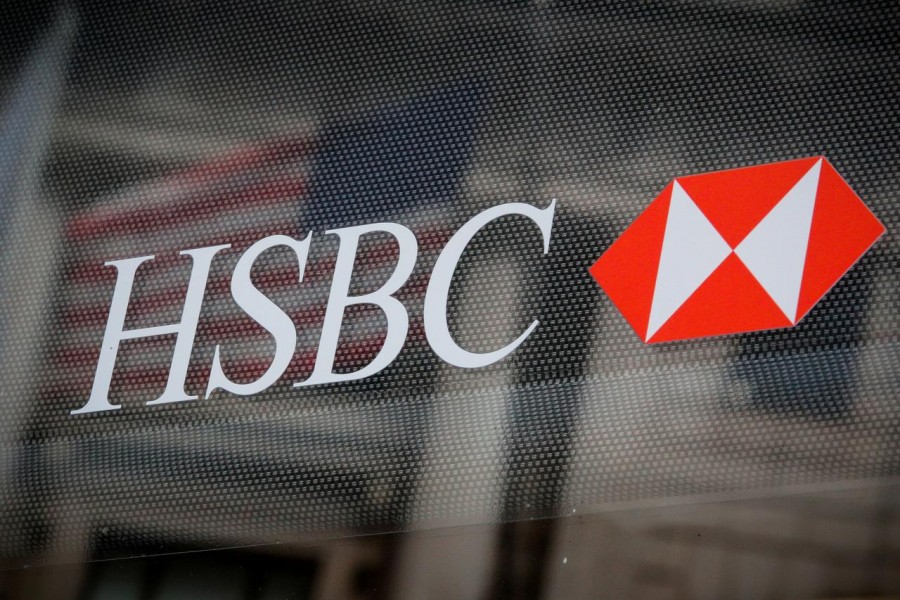 FILE PHOTO: HSBC logo is seen on a branch bank in the financial district in New York, U.S., August 7, 2019. REUTERS/Brendan McDermid