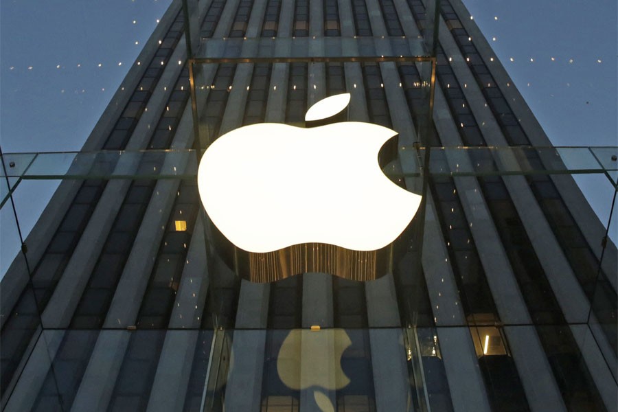 Apple to pay up to $500m to settle US lawsuit over slow iPhones
