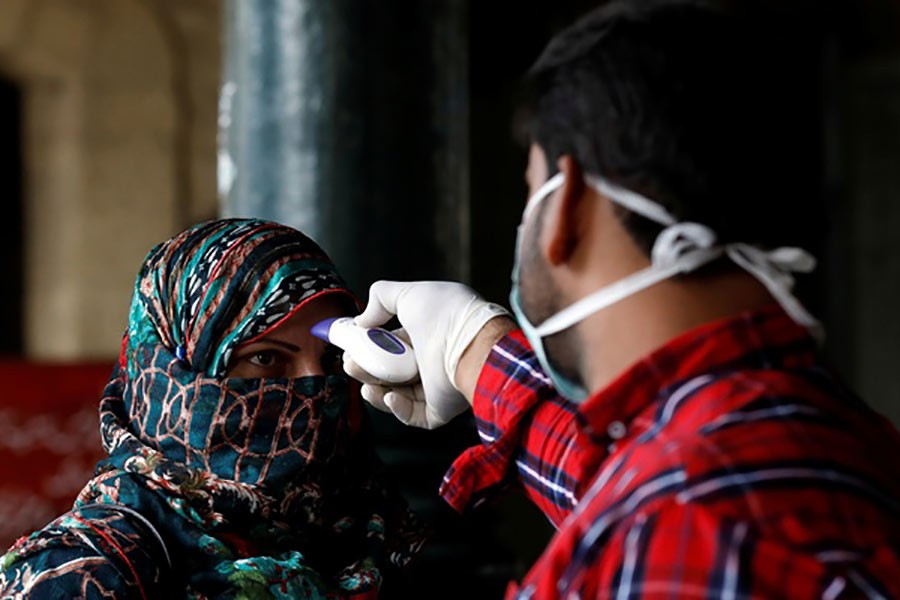 Pakistan confirms first death from coronavirus
