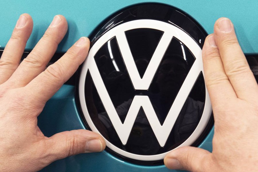 Volkswagen plans to close Europe plants for two weeks