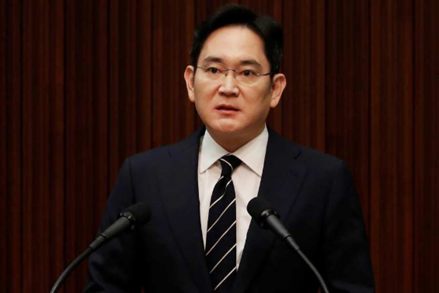 Samsung Electronics Vice Chairman, Jay Y Lee, addressing a news conference at a company's office building in Seoul of South Korea on Wednesday. –Reuters Photo