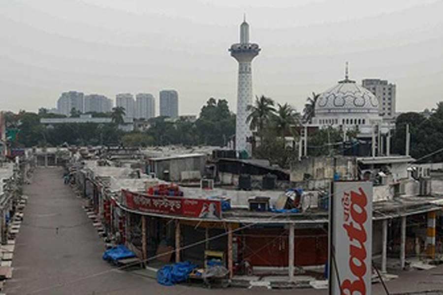 Most shopping malls remain shut