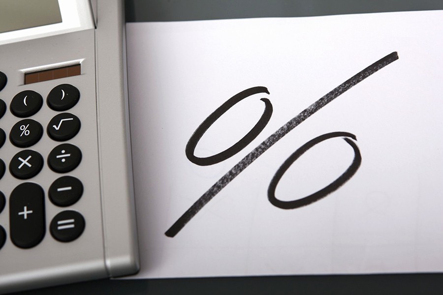 Interest rate spread drops in April