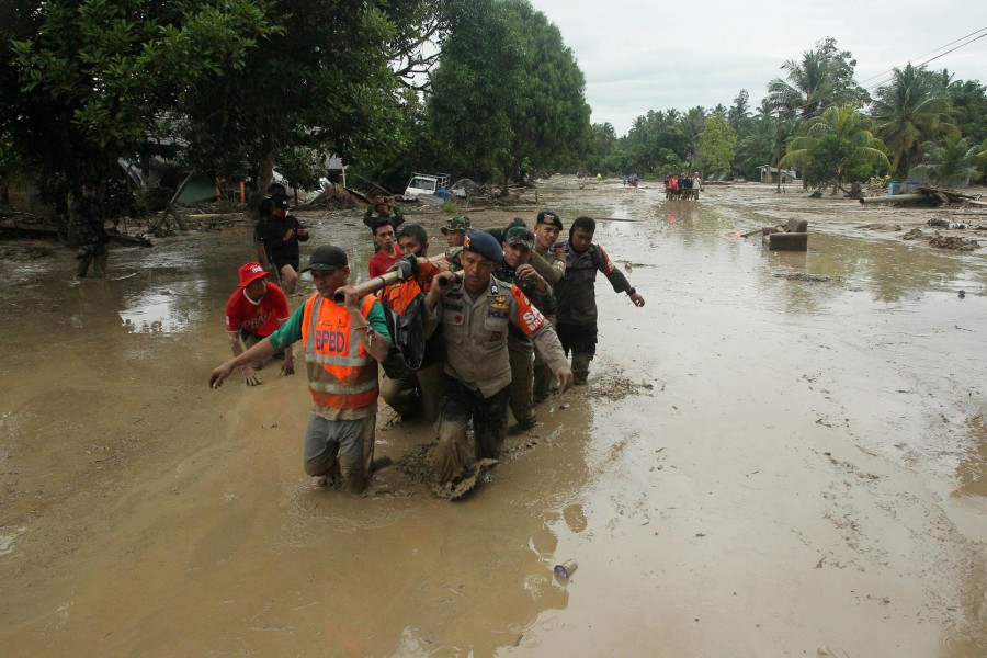 Flash floods kill at least 16, displace hundreds in Indonesia
