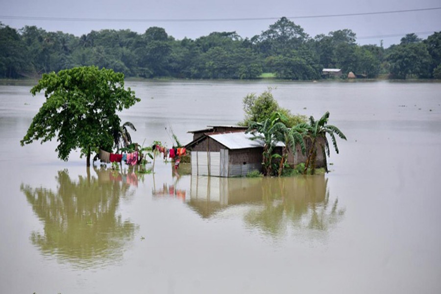 Floods in India, Nepal dislocate nearly 4 million people, at least 189 dead