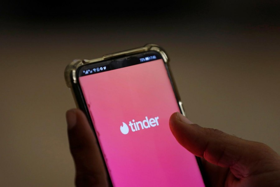 Pakistan blocks Tinder, four other dating apps