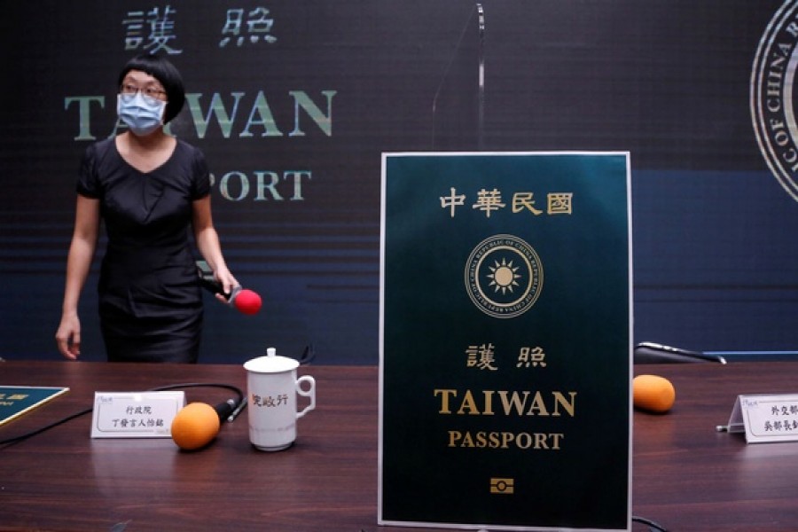 Taiwan to alter passport, fed up with confusion with China