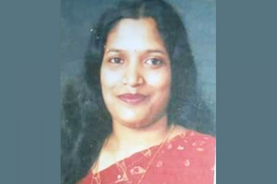 Taslima Begum Renu, a mother of two, falls victim to an angry mob in Badda, Dhaka, July 20, 2019 — Collected Photo