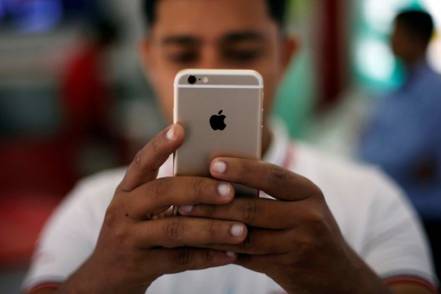 Apple launches first online store in India next week