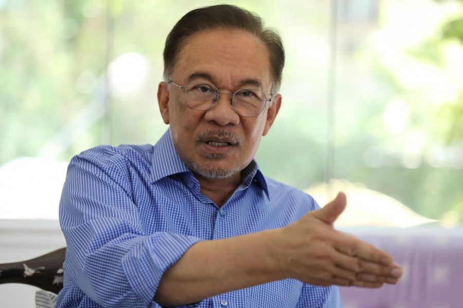 Malaysia’s Anwar says has ‘strong’ majority to form new govt