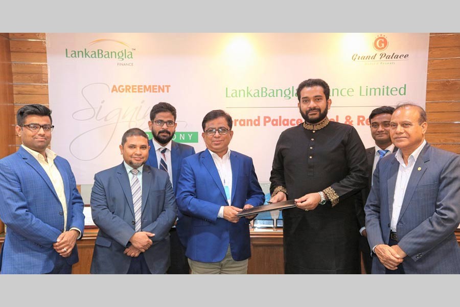 MoU Signed between LankaBangla Finance and Grand Palace Hotel & Resort