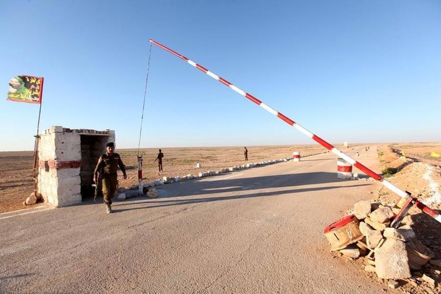 Iraq, Saudi Arabia reopen border crossing for trade after 30 years