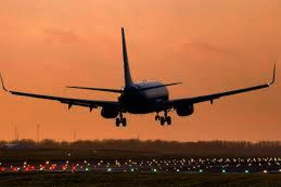 India extends UK flight ban by a week